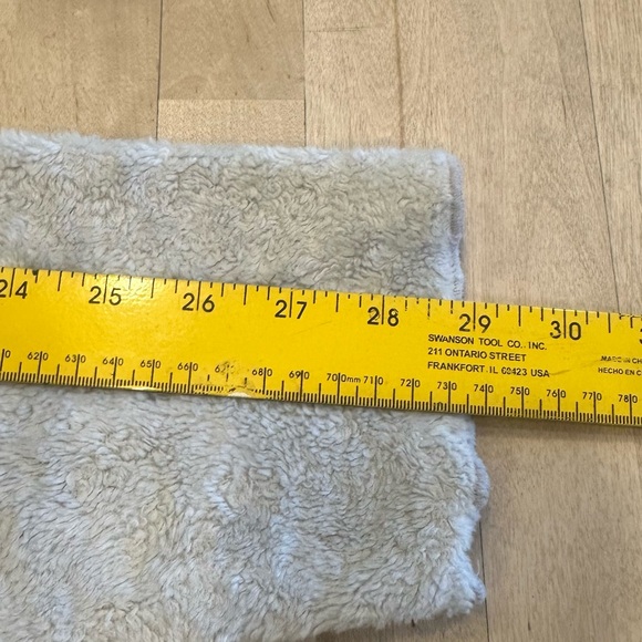 Disney Eeyore Ivory Fleece Pullover Embroidered Turtleneck Size XL - Picture 11 of 12